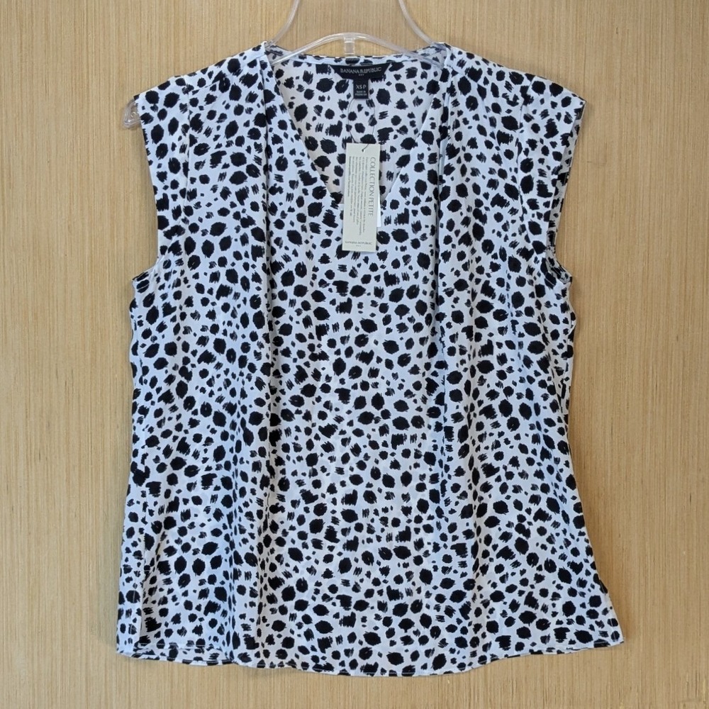 Banana Republic Preppy Office Elevated Basic Top Size XS Petite Black White NWT